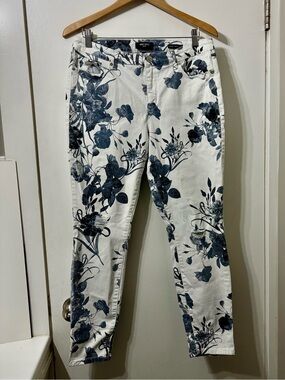 Nine West White Jeans with Navy Floral Print